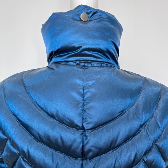TravelSmith Blue Down Puffer Coat Packable Winter Jacket with Hood - Picture 8 of 10